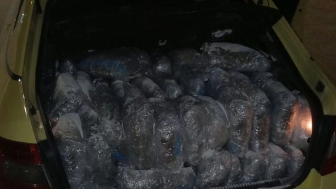 Δραπέτης από το 2018 μετέφερε με ταξί 82 κιλά κάνναβης