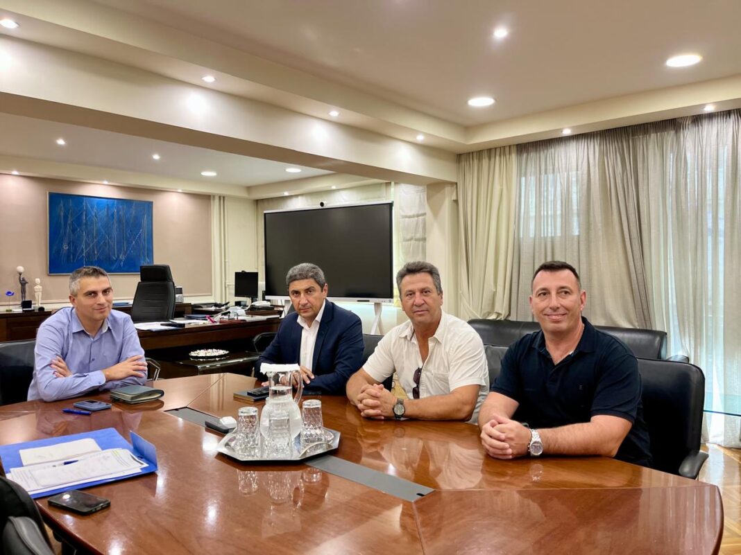 Συνάντηση Λευτέρη Αυγενάκη με τον Υφυπουργό Εθνικής Οικονομίας και Οικονομικών