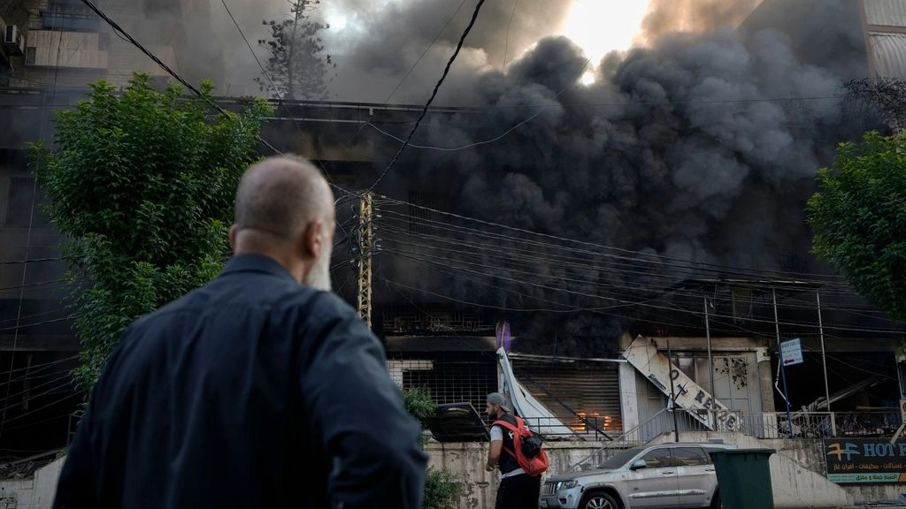 Σφοδρές ισραηλινές επιδρομές στη Βηρυτό – Αγωνιώδης έκκληση για εκεχειρία από το Λίβανο