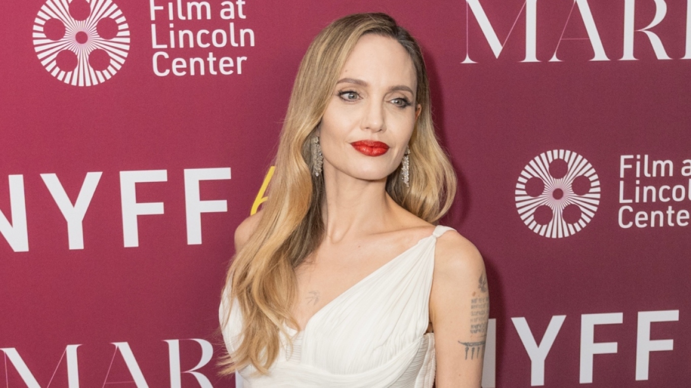 Αντζελίνα Τζολί για την Μαρία Κάλλας: «Κάποια στιγμή αγαπήθηκε, αλλά στο τέλος την χρησιμοποίησαν»