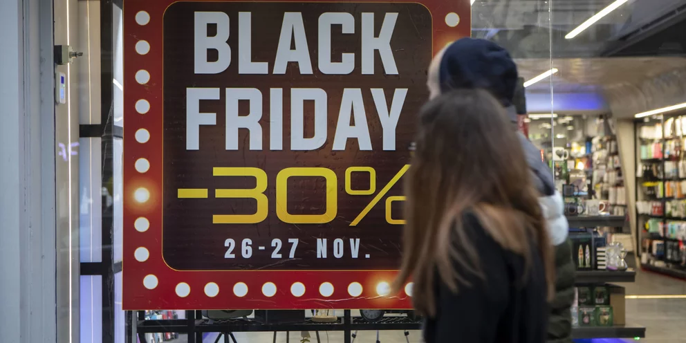 Πότε πέφτουν Black Friday και Cyber Monday -Τι πρέπει να προσέχουν οι καταναλωτές στις αγορές τους