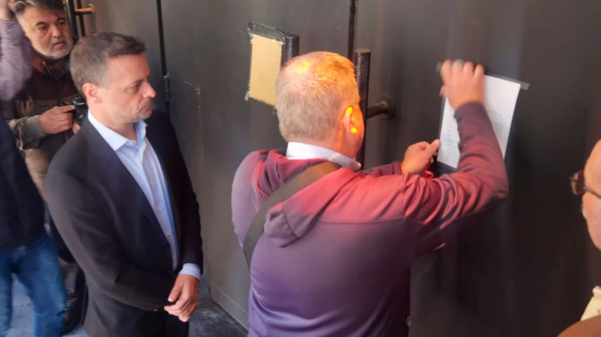 Κλαμπ στη Βουλιαγμένης: Σφραγίστηκε η επιχείρηση – Το εξώδικο του ιδιοκτήτη του κτηρίου