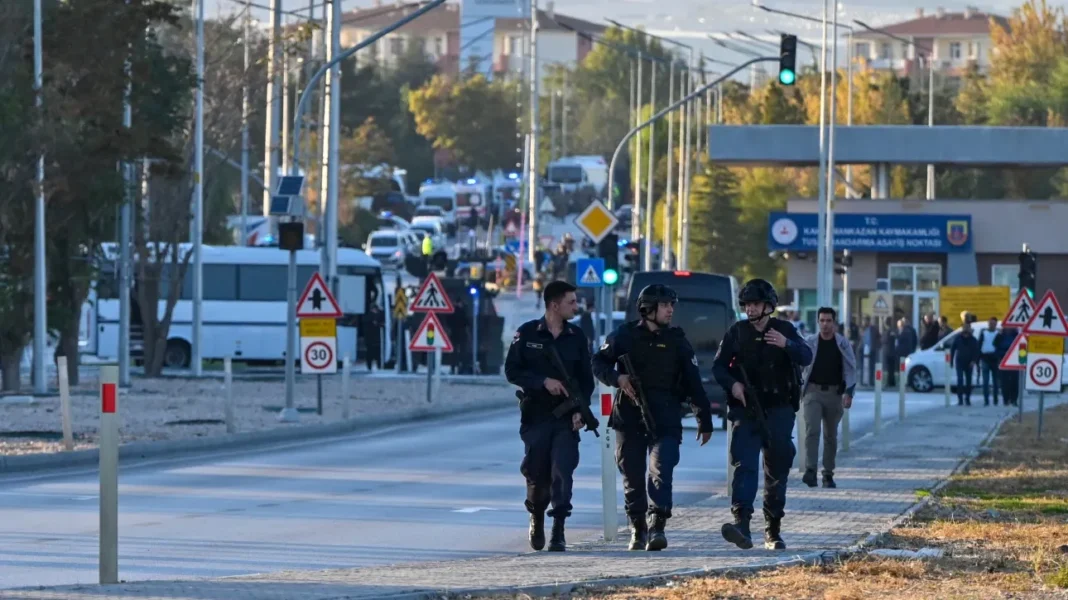 Με επιθέσεις σε στόχους του PKK απαντά η Τουρκία για την τρομοκρατική επίθεση