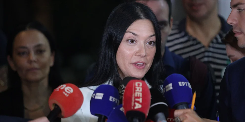 Η Γιαννακοπούλου συνεχάρη με sms τον Ανδρουλάκη -«Πήρες εξουσιοδότηση να προχωρήσεις συνθετικά για ένα μεγάλο ΠΑΣΟΚ»
