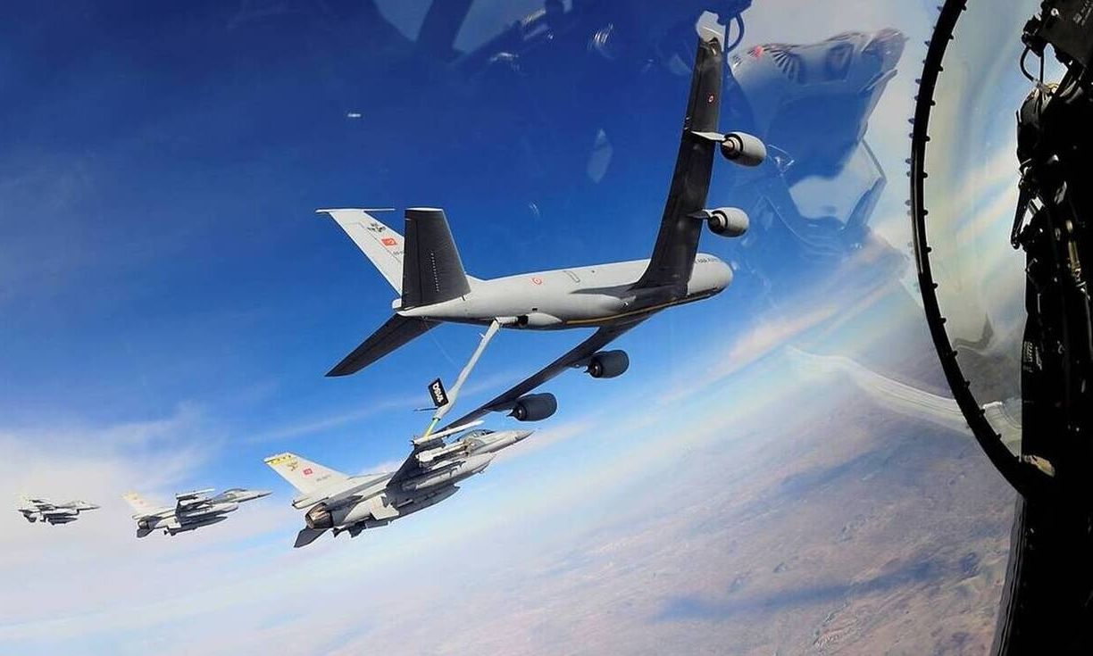 Mαθητές θα πετάξουν με την Πολεμική Αεροπορία – Μέχρι πότε οι αιτήσεις