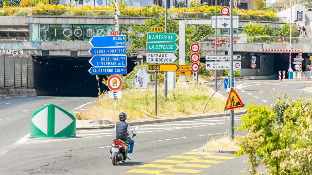 Γαλλία: Πέφτει στα 50χλμ./ώρα το όριο ταχύτητας στον Περιφερειακό του Παρισιού με στόχο τη μείωση του θορύβου