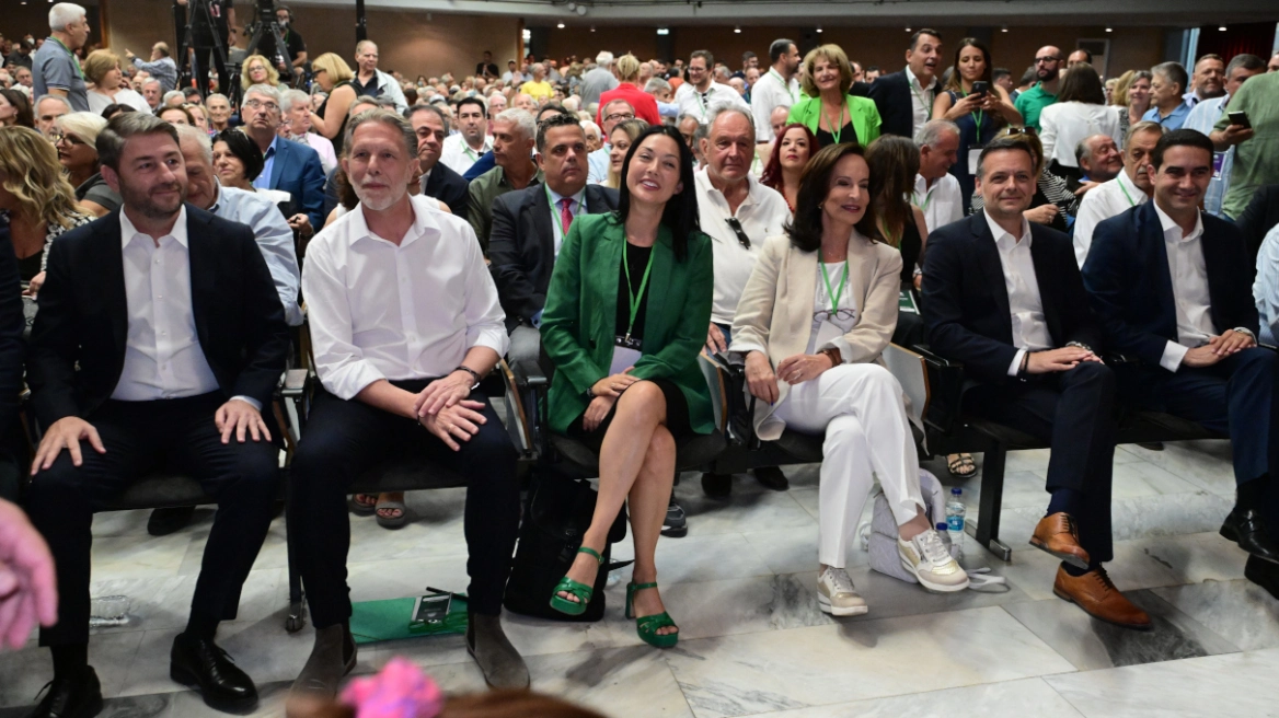 ΠΑΣΟΚ: Άνοιξαν οι κάλπες για την εκλογή προέδρου – Πώς και ποιοι μπορούν να ψηφίσουν