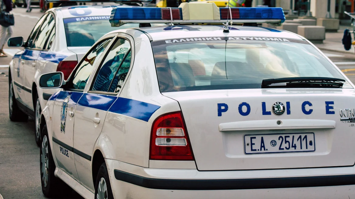 Σε αναρριχητικό φυτό στον φράκτη του σπιτιού του έκρυβε κάνναβη