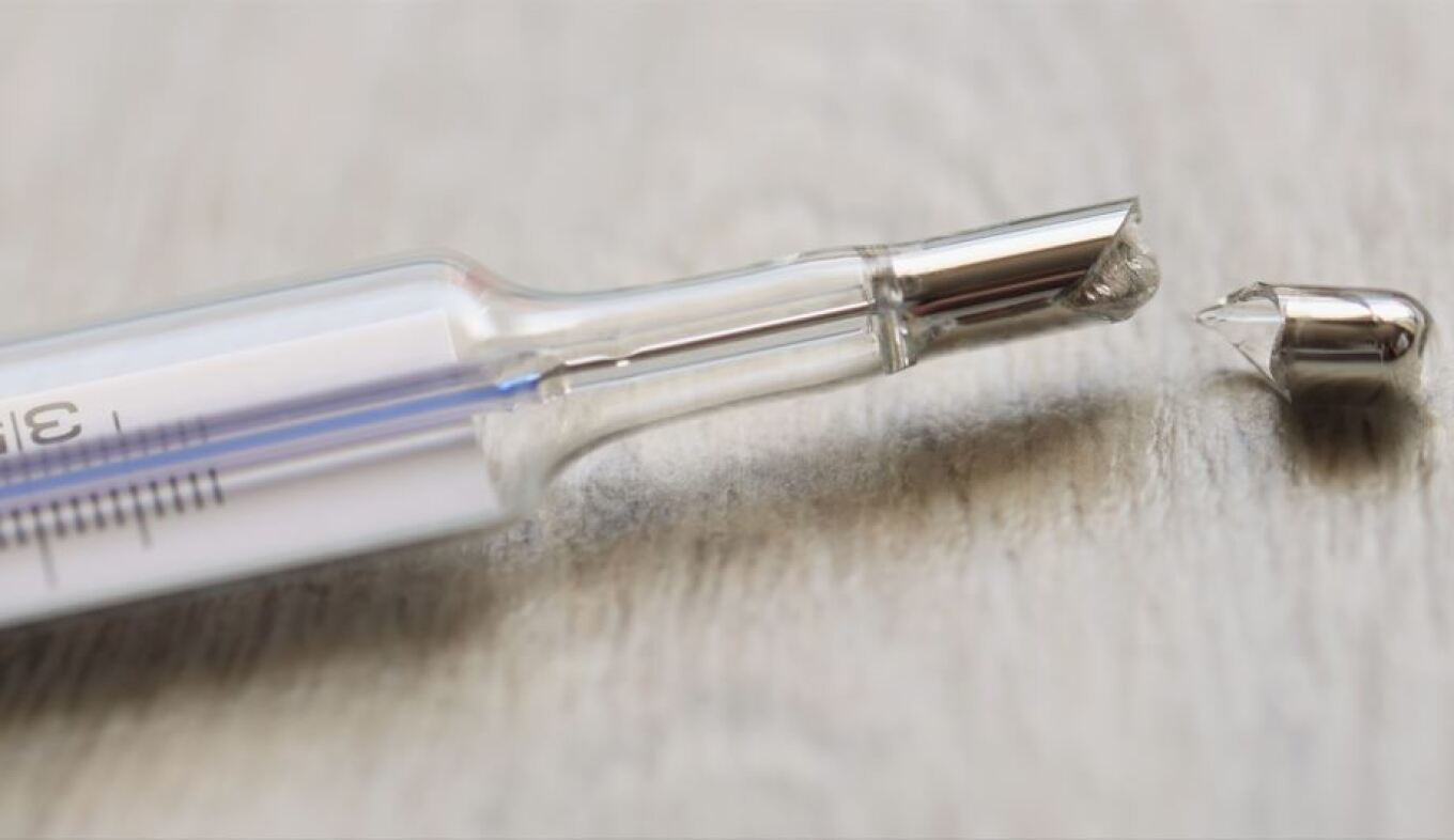 Πάνω από 10 θερμόμετρα είχε αγοράσει η 50χρονη που κατηγορείται ότι δολοφόνησε τον σύζυγό της με υδράργυρο