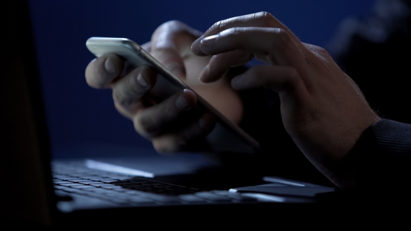 Εξαπάτηση ηλικιωμένων: Προσποιήθηκαν τροχαίο ατύχημα και «άρπαξαν» 7.000 ευρώ και πέντε χρυσές λίρες