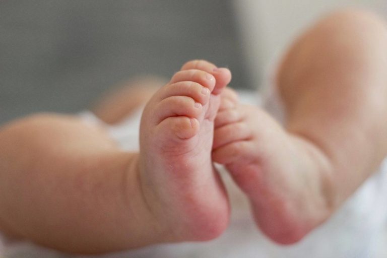 Κατεπείγουσα προκαταρκτική εξέταση για το θάνατο τριών βρεφών σε Αχαΐα και Ηλεία