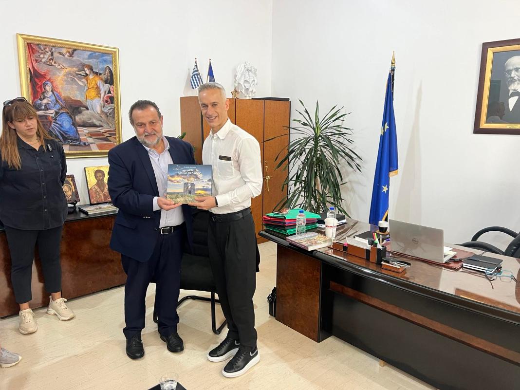 Συνεργασία Δήμου Μινώα Πεδιάδας με τον Παγκόσμιο Διευθυντή Μarketing και Εκπαίδευσης της Amazon