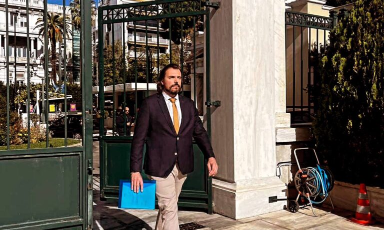 ΣΥΡΙΖΑ: Κατάθεσε την επιστολή ανεξαρτητοποίησης του ο βουλευτής Πέτρος Παππάς