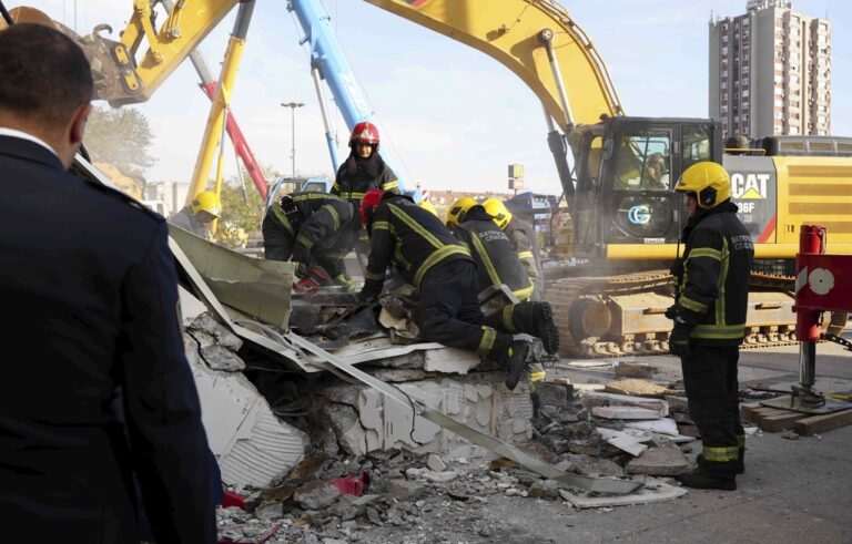 Σερβία: Στους 11 οι νεκροί από κατάρρευση οροφής στον σιδηροδρομικό σταθμό του Νόβι Σαντ