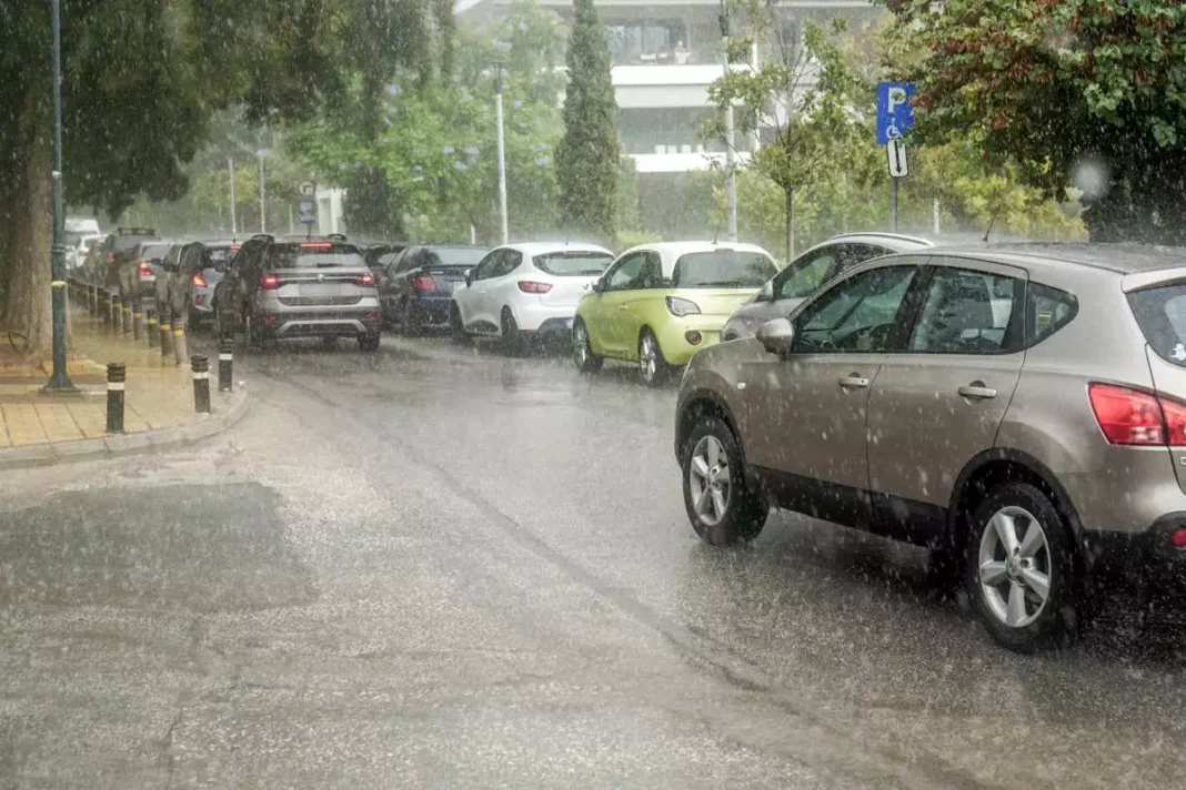 Καιρός αύριο: Βροχές και ισχυρές καταιγίδες στα βορειοδυτικά – Έως 20 βαθμούς η θερμοκρασία