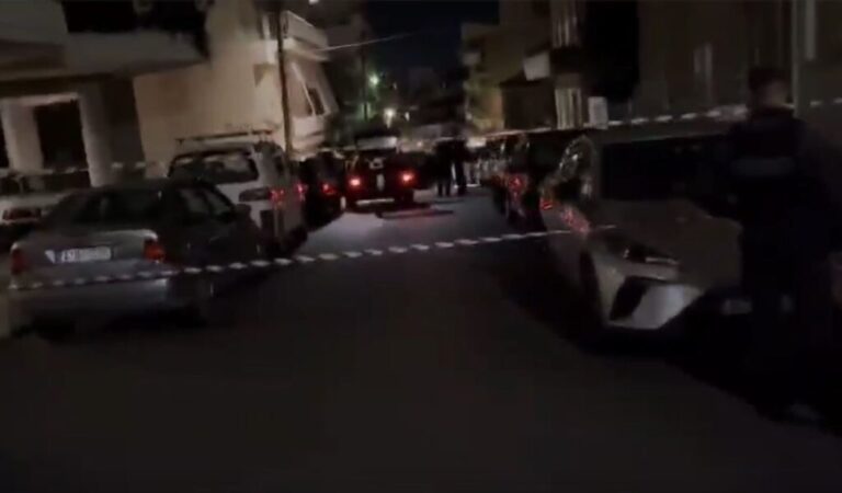 Αγρίνιο: Το χρονικό μιας δραματικής σύλληψης – Μετά από 20 λεπτά διαπραγμάτευσης παραδόθηκε ο 30χρονος για τον φόνο της πρώην συντρόφου του