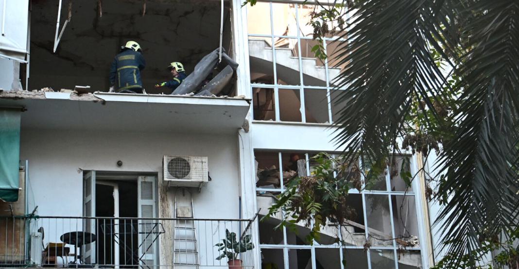 Αμπελόκηποι: Καθαρά τα δύο όπλα που βρέθηκαν στο διαμέρισμα που έγινε έκρηξη