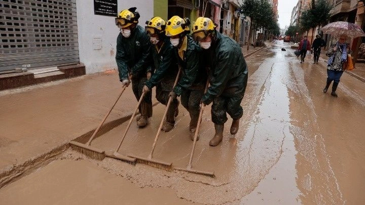 Ισπανία: Σε κόκκινο συναγερμό για νέες βροχοπτώσεις οι παράκτιες περιοχές της Βαλένθια