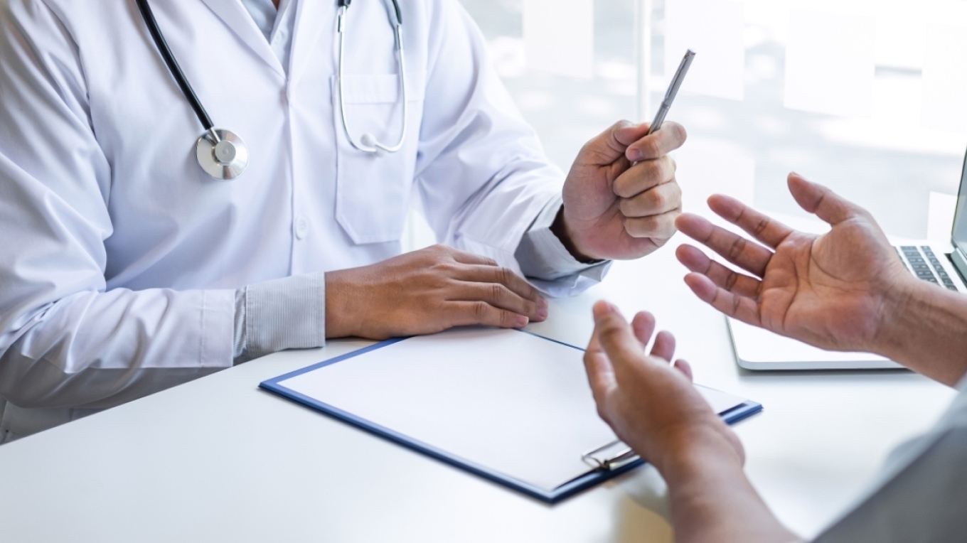 Πανεπιστημιακός γιατρός καταδικάστηκε για «φακελάκι»