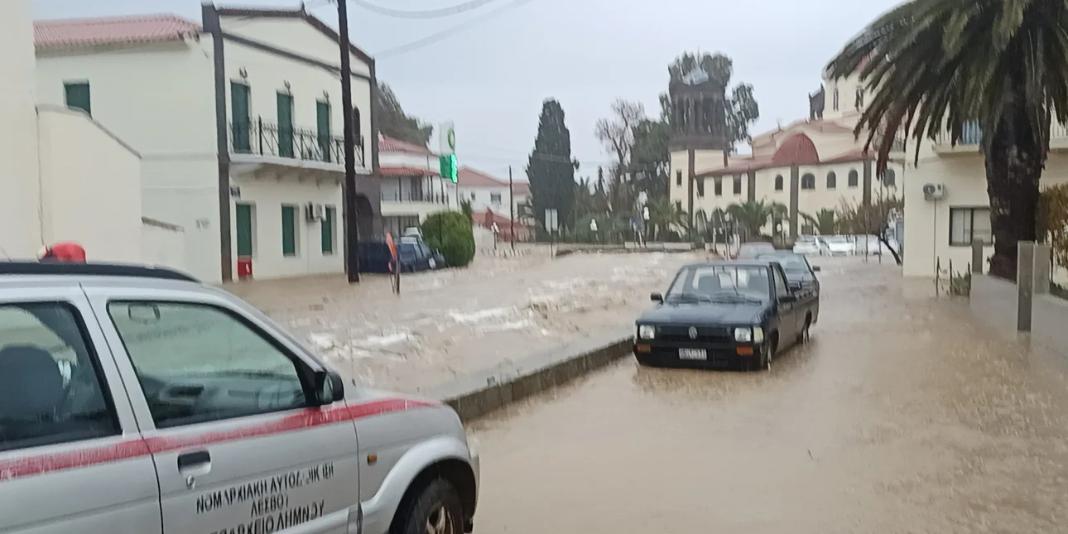 Κακοκαιρία: Δεύτερος νεκρός στη Λήμνο -Άνδρας γλίστρησε ενώ καθάριζε νερά από το σπίτι