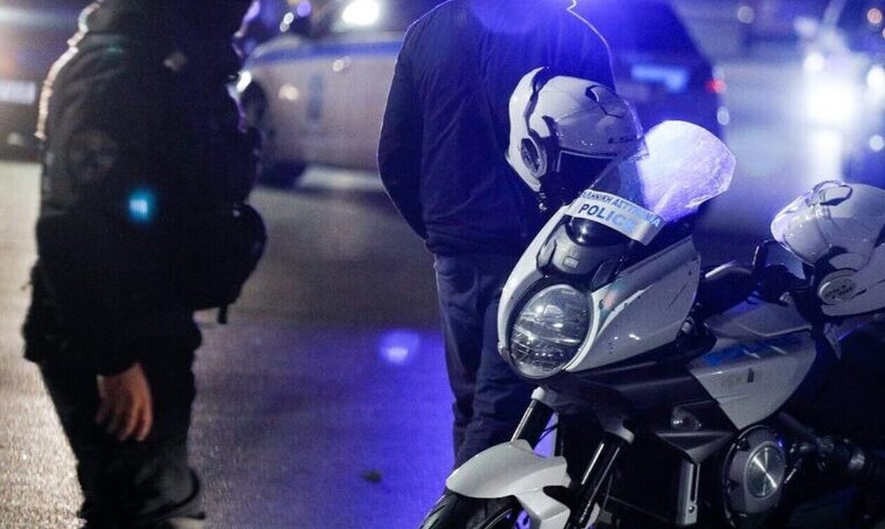 Βίντεο ντοκουμέντο από ένοπλη ληστεία σε μίνι μάρκετ