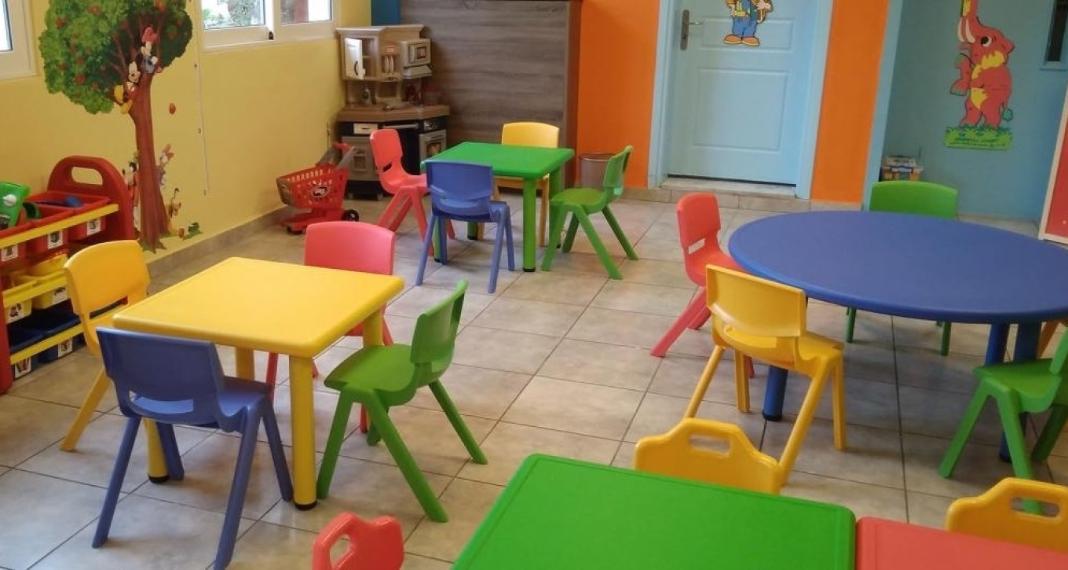 Ελεύθεροι αφέθηκαν ο παππούς και η δασκάλα για την παράδοση λάθους παιδιού