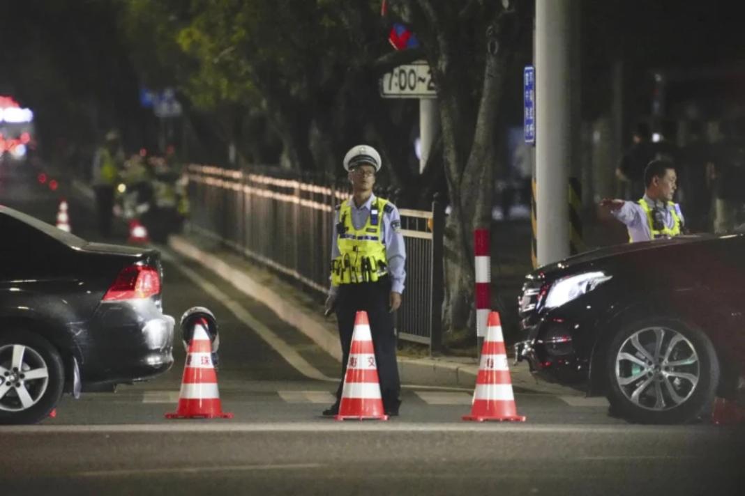 Κίνα: Αυτοκίνητο πέφτει πάνω σε πεζούς στην Τζουχάι, δεκάδες τραυματίες – Συνελήφθη ο οδηγός