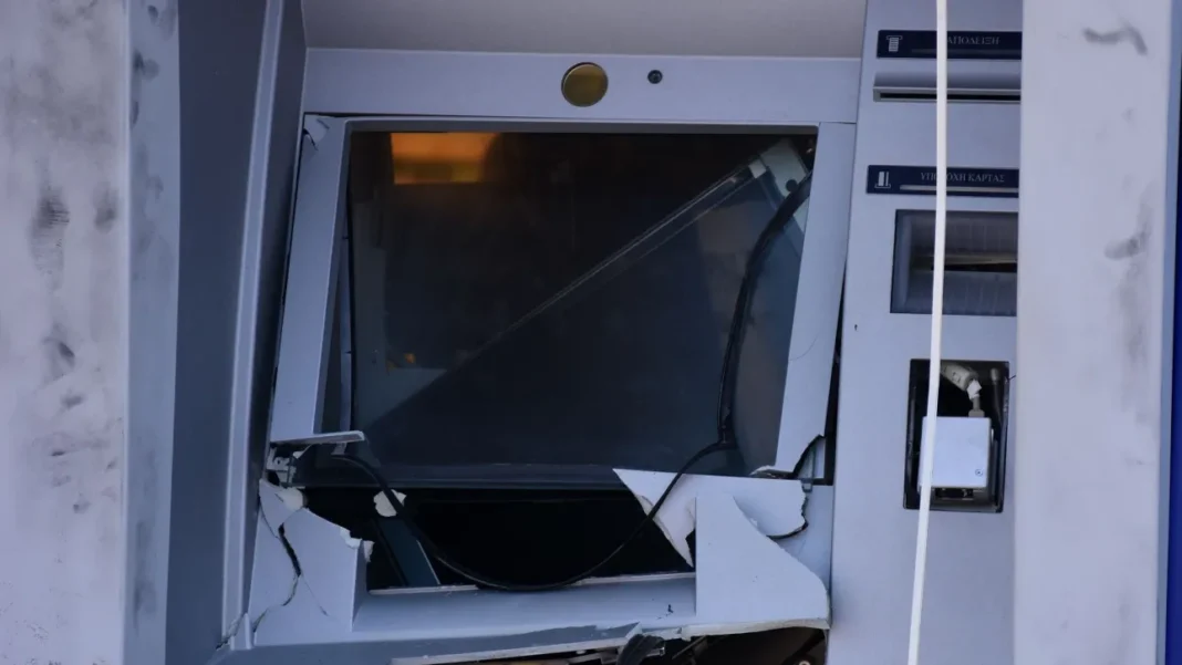 Έκρηξη σε ATM – Έφυγαν χωρίς τα χρήματα