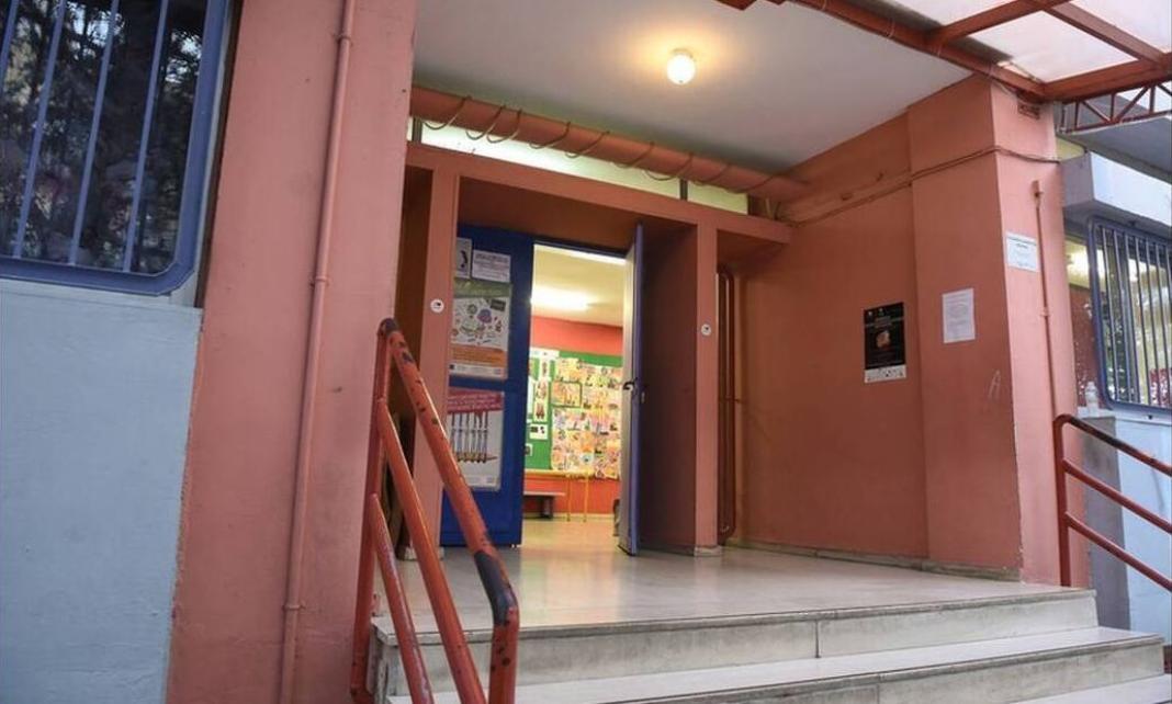 Άγριο επεισόδιο σε σχολείο – Επιτέθηκαν σε μαθητή για πληροφορία σεξουαλικής παρενόχλησης
