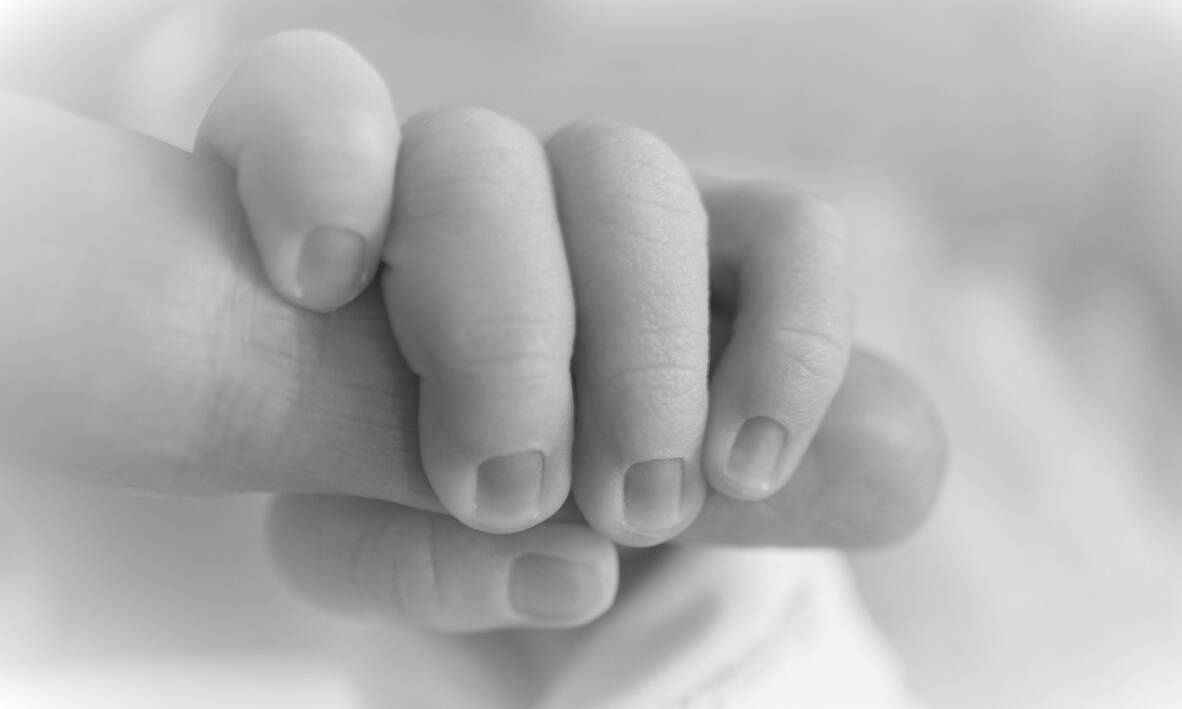 «Ασαφή» τα αίτια θανάτου του βρέφους σύμφωνα με την ιατροδικαστική εξέταση