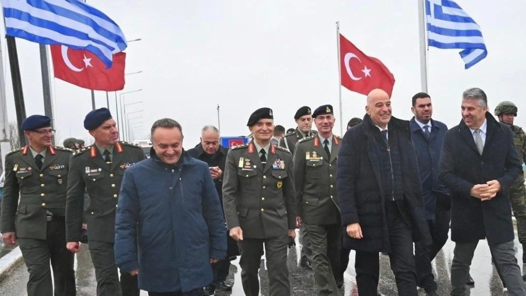 Στην συνοριακή διάβαση των Κήπων ο Ν. Δένδιας – Ευχήθηκε στους σκοπούς