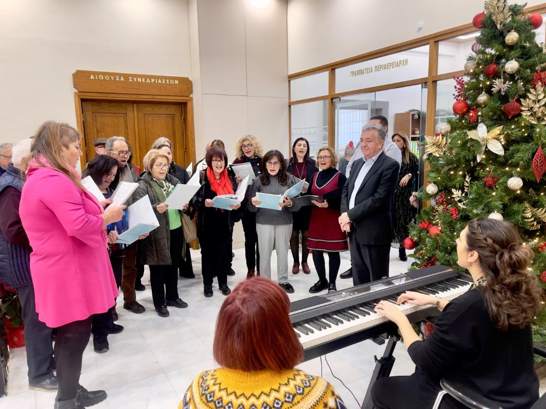 Κάλαντα, Ευχές και μαντινάδες την παραμονή της Πρωτοχρονιάς στην Περιφέρεια Κρήτης