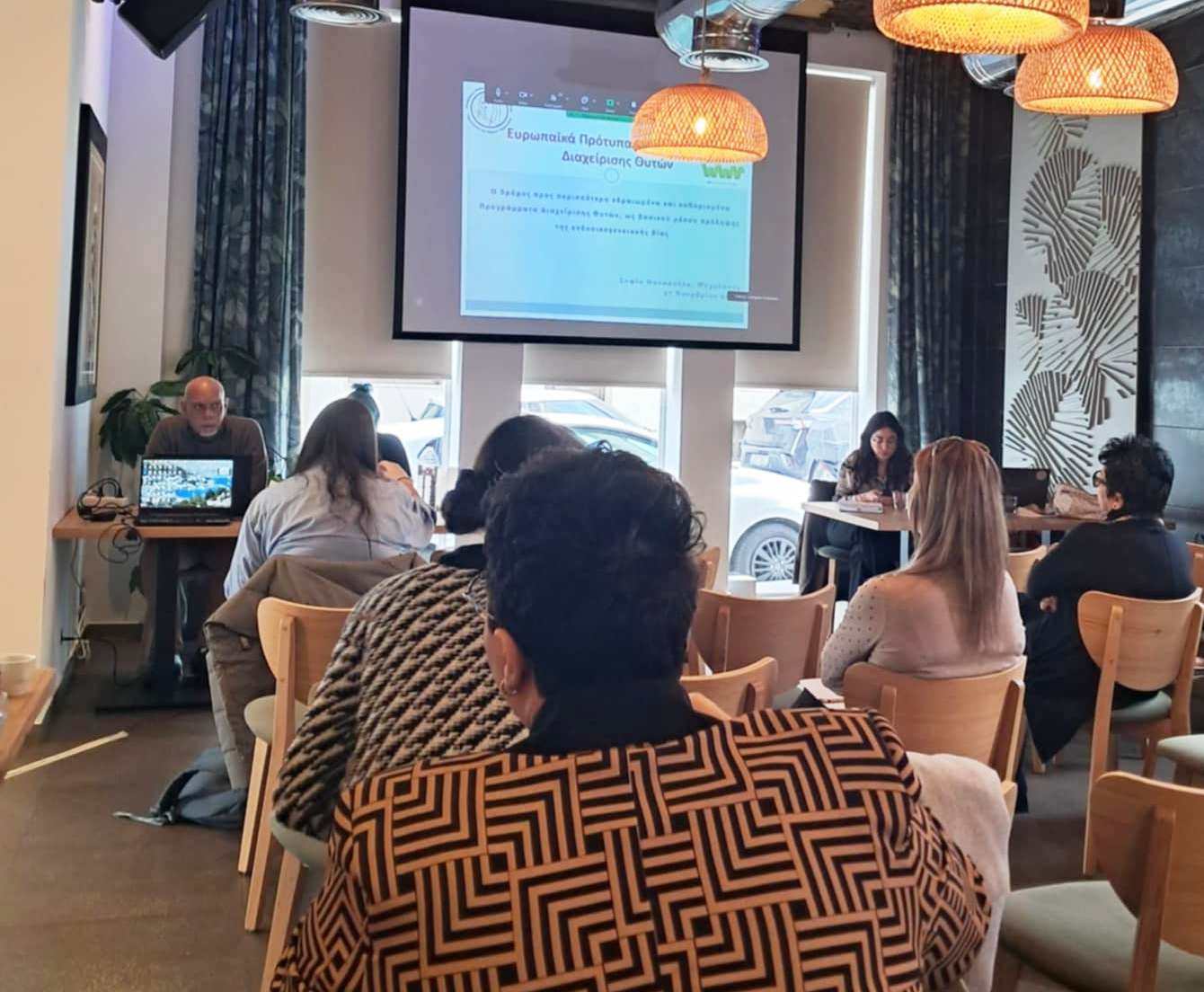 Προγράμματα διαχείρισης θυτών ενδοοικογενειακής και ενδοσυντροφικής βίας: Κρίσιμος ο ρόλος των επαγγελματιών και της δια-τομεακής συνεργασίας