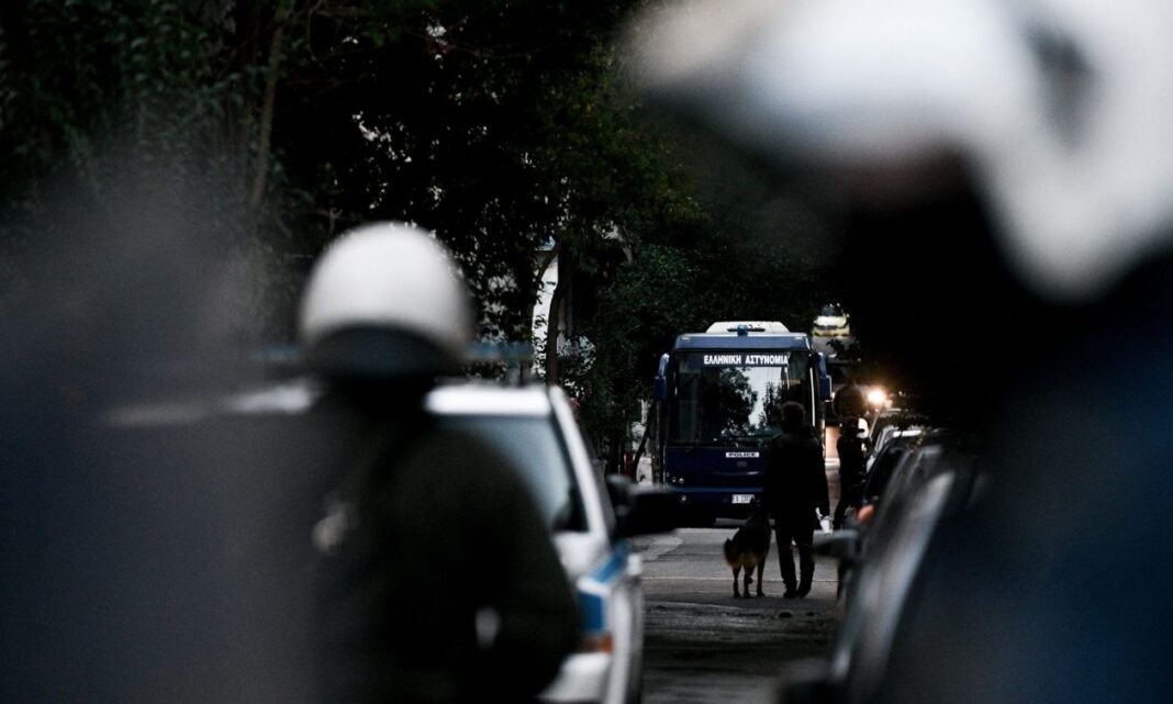 Σύλληψη 78χρονου για ενδοοικογενειακή βία