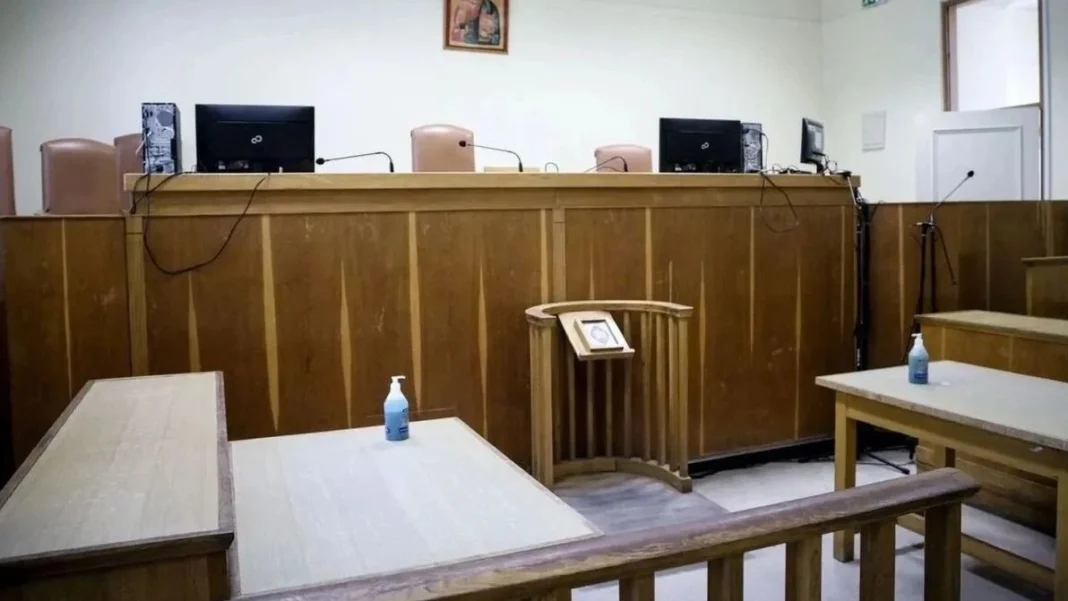Στο εδώλιο έξι άτομα για τον ξυλοδαρμό μέχρι θανάτου ηλικιωμένου – Κίνητρο η ληστεία