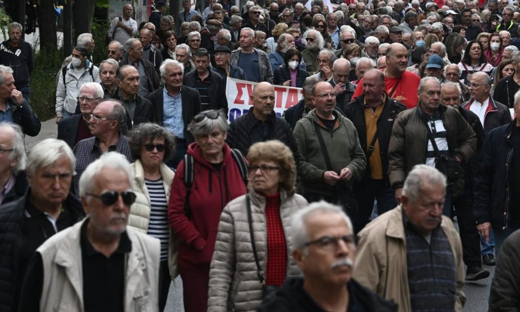 Συντάξεις Ιανουαρίου: Νωρίτερα οι πληρωμές – Όλες οι ημερομηνίες