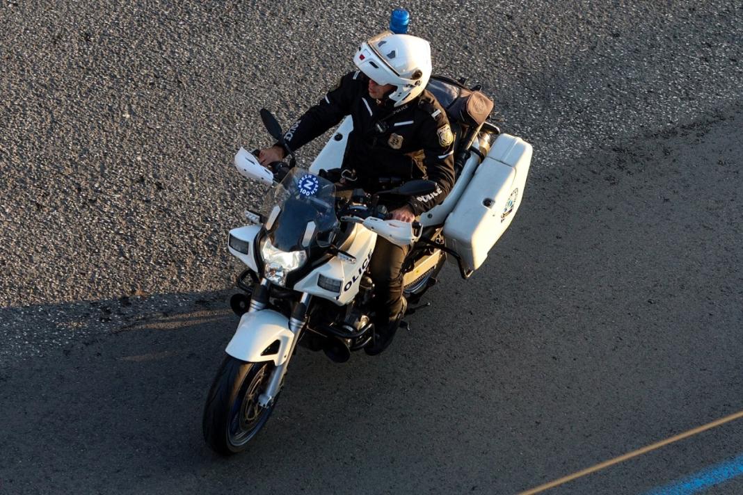 Εξιχνιάστηκε απάτη – Της απέσπασαν 9.000 και κοσμήματα για δήθεν χειρουργείο συγγενή της