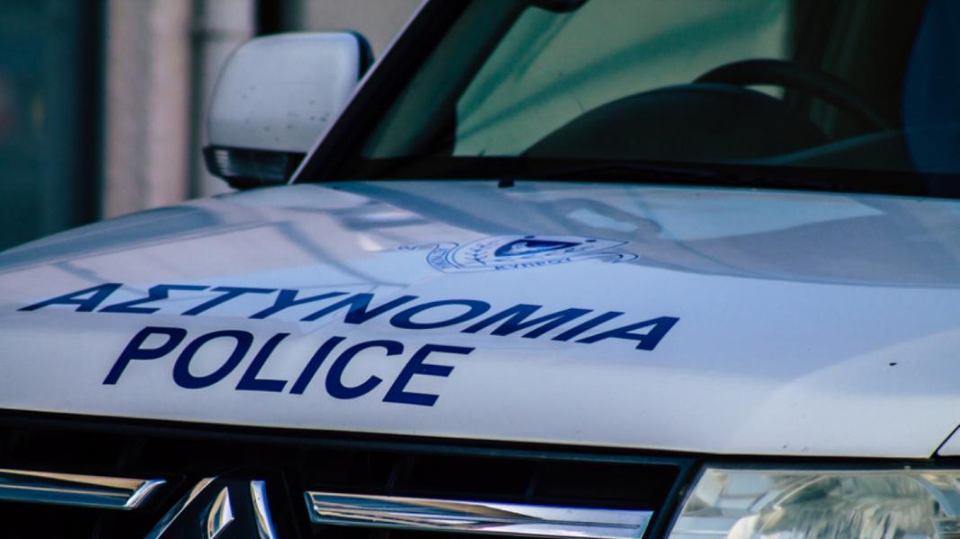 «Φύτεψε» ναρκωτικά στο αυτοκίνητο του εραστή της κόρης της για να τους χωρίσει