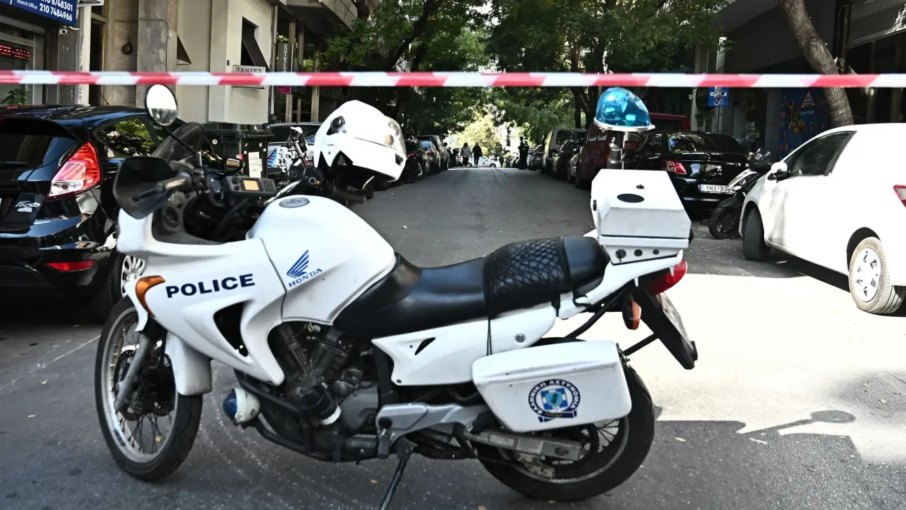 Πυροβολισμοί έξω από κατάστημα – Δύο νεκροί και ένας σοβαρά τραυματίας