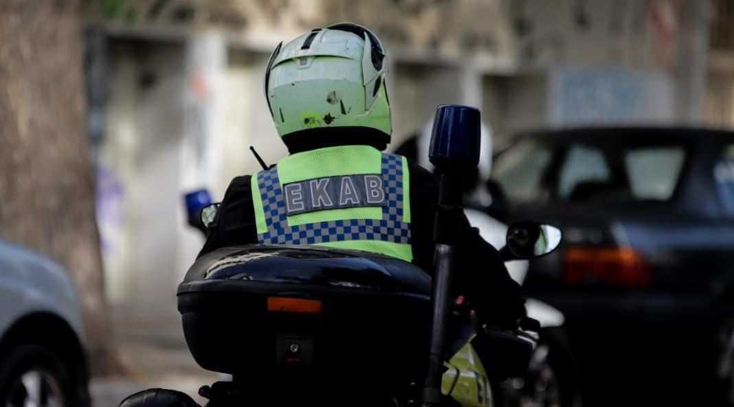 Διασώστες του ΕΚΑΒ βοήθησαν με τον τοκετό γυναίκα που γέννησε στο σπίτι της