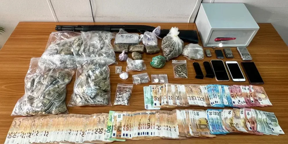 Διακινούσαν ναρκωτικά, συμμετείχαν σε οπαδικά επεισόδια -Πώς η ΕΛΑΣ εξάρθρωσε την εγκληματική οργάνωση με Αλβανούς αρχηγούς