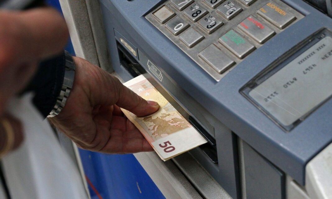 Λοταρία αποδείξεων – aade.gr: Πότε θα γίνει η «mega» κλήρωση των 100.000 ευρώ σε 12 τυχερούς