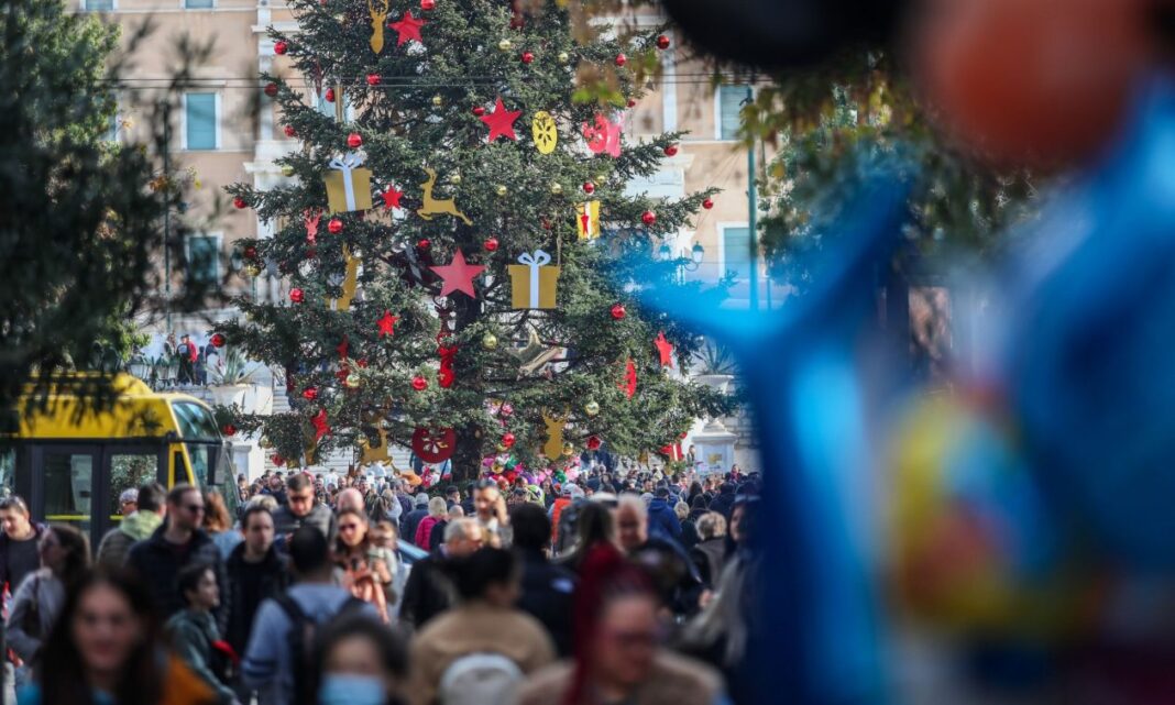 Δώρο Χριστουγέννων: Πώς υπολογίζεται, οι δικαιούχοι και τι ισχύει για τους ανέργους