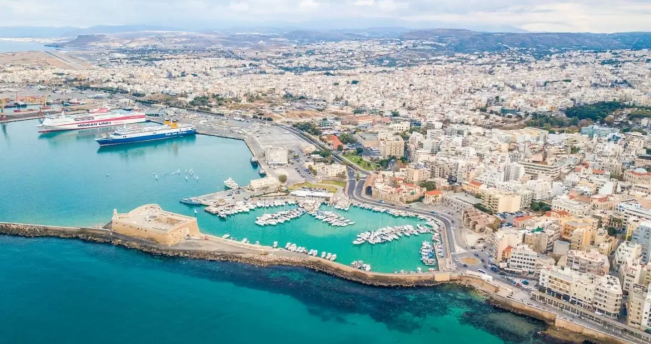 Ηράκλειο: Προσβάσιμη η “οδός μπαϊ-πας” σε άτομα με αναπηρία