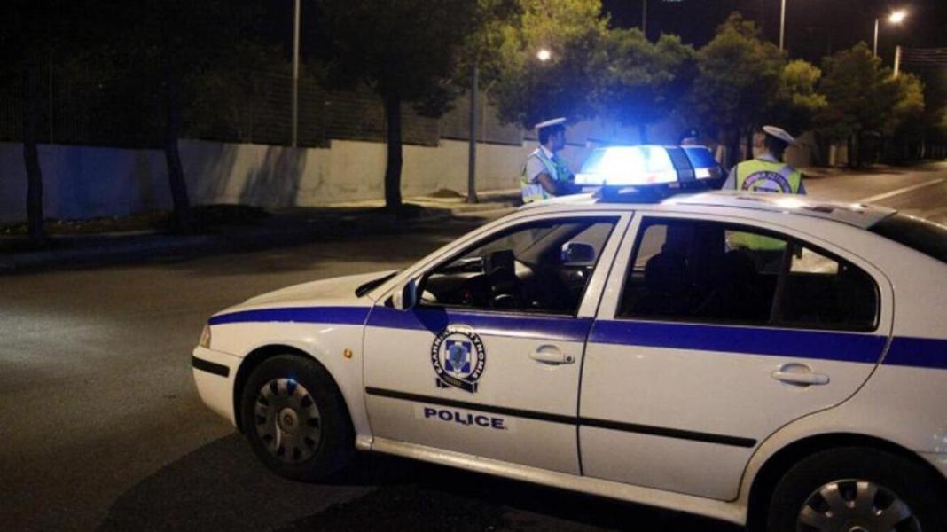 Συνελήφθησαν δύο άτομα για πλαστογραφία και διακίνηση ταξιδιωτικών εγγράφων