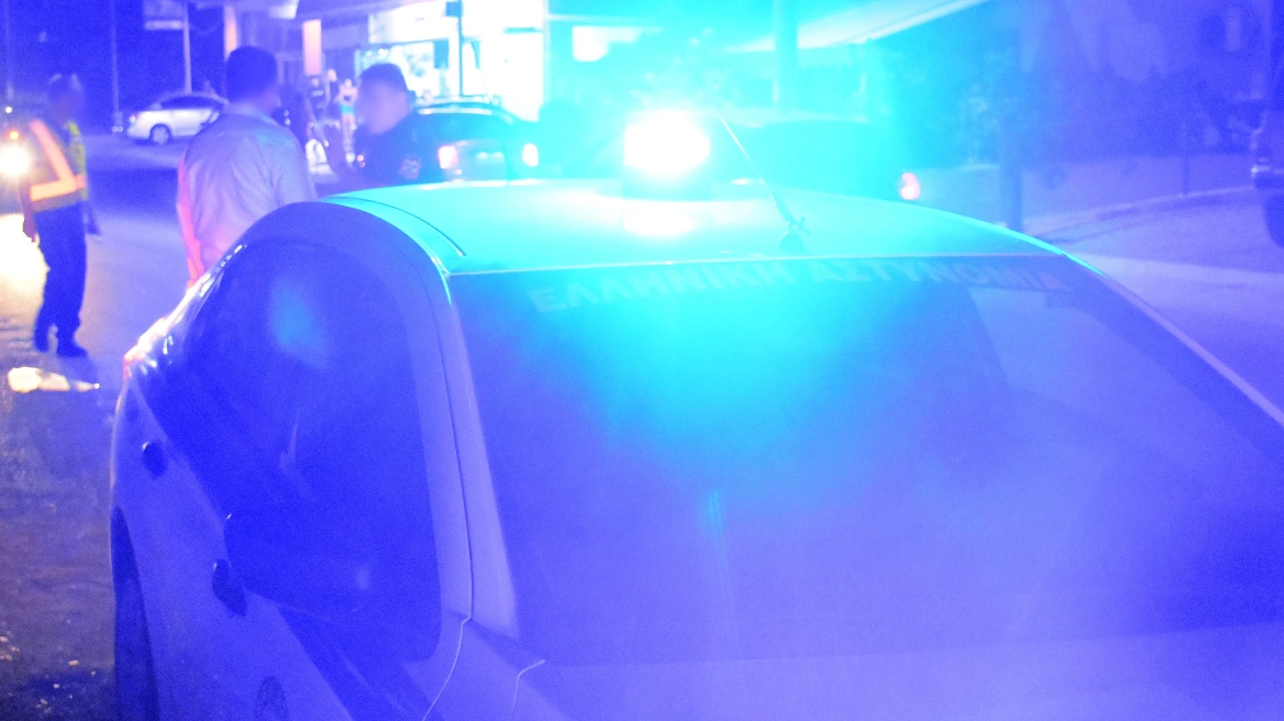 Άγρια συμπλοκή ανάμεσα σε Ρομά και Πακιστανούς στον Πύργο – Υπάρχουν τραυματίες, έγιναν προσαγωγές