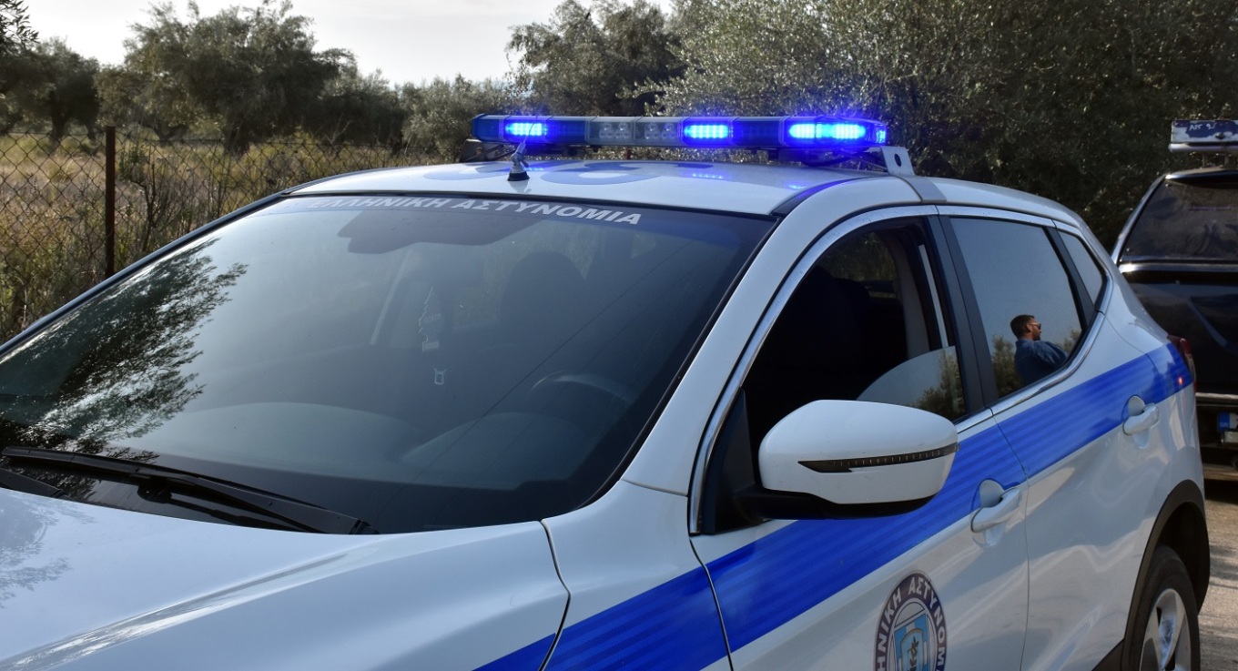 Στο νοσοκομείο άνδρας που έκανε βόλτες ημίγυμνος