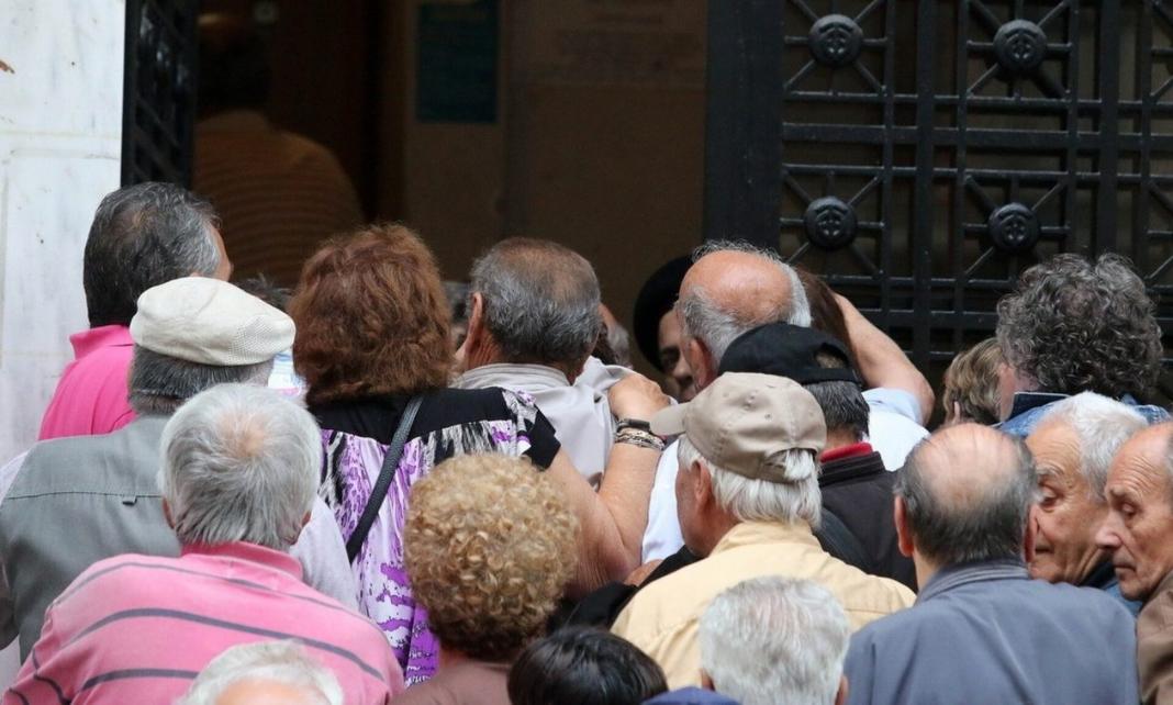 Συντάξεις: Τα ποσά για παλαιούς και νέους ασφαλισμένους – Αναλυτικοί πίνακες