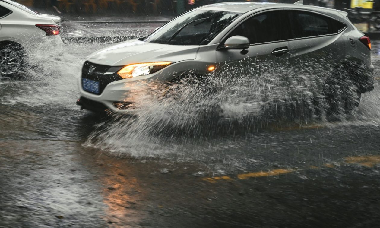 Καραμπόλα τεσσάρων οχημάτων στη Λεωφόρο Αθηνών