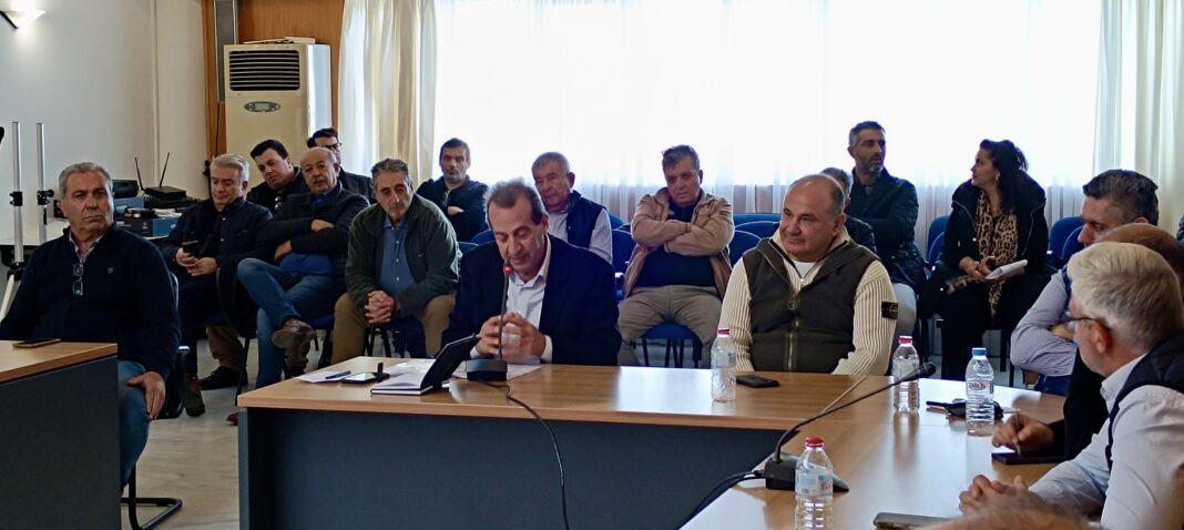 Συνάντηση του Δημάρχου Χερσονήσου με ιδιοκτήτες ξενοδοχείων για την υλοποίηση ολοκληρωμένου συστήματος αυτοδιαχείρισης απορριμμάτων